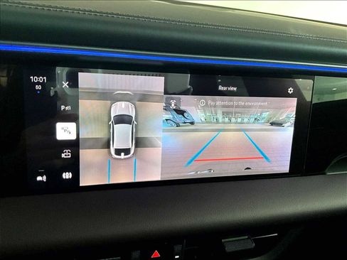 Used 2025 Porsche Macan Electric image 27