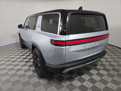 Used 2024 Rivian R1S Adventure AWD/4WD image 3