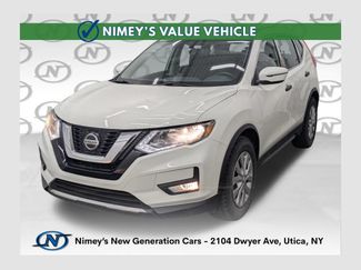 Used 2018 Nissan Rogue SV FWD video 1