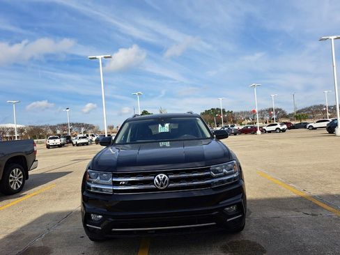 Used 2019 Volkswagen Atlas SEL R-Line image 2