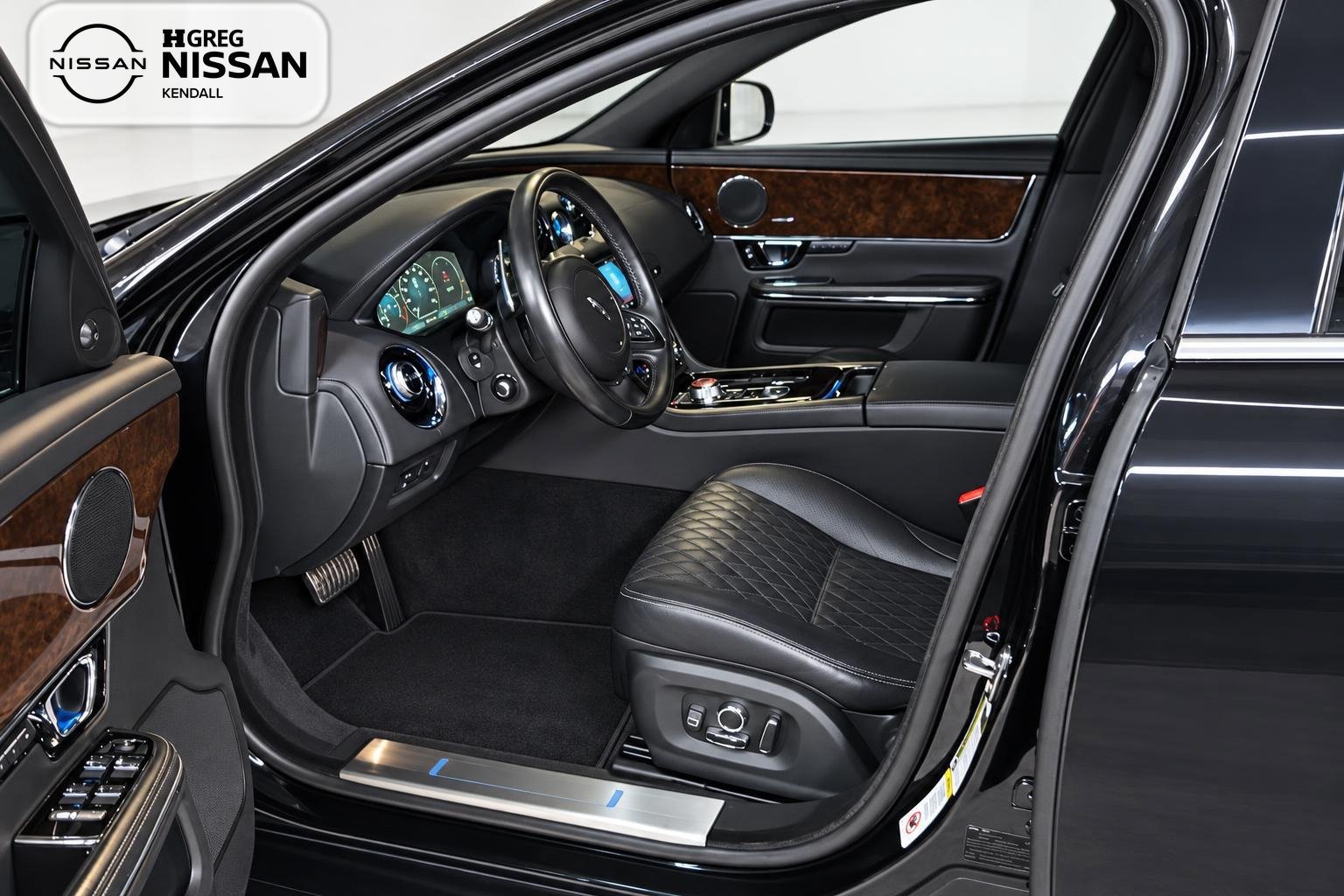 Used 2019 Jaguar XJ AWD image 7