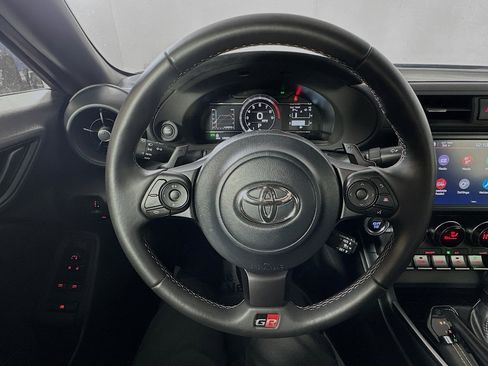 Used 2023 Toyota GR86 Premium image 11
