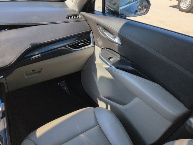 Used 2019 Cadillac XT4 Premium Luxury AWD/4WD image 19