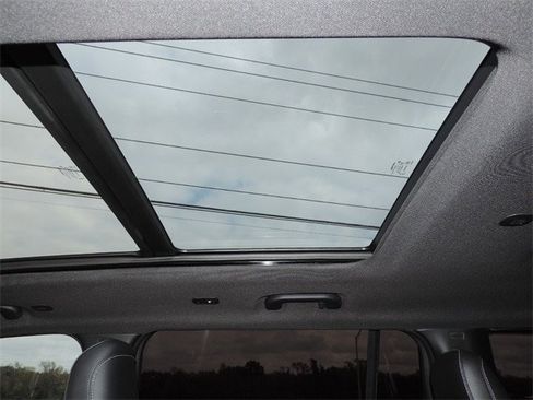 Used 2025 Jeep Grand Cherokee L Limited image 13