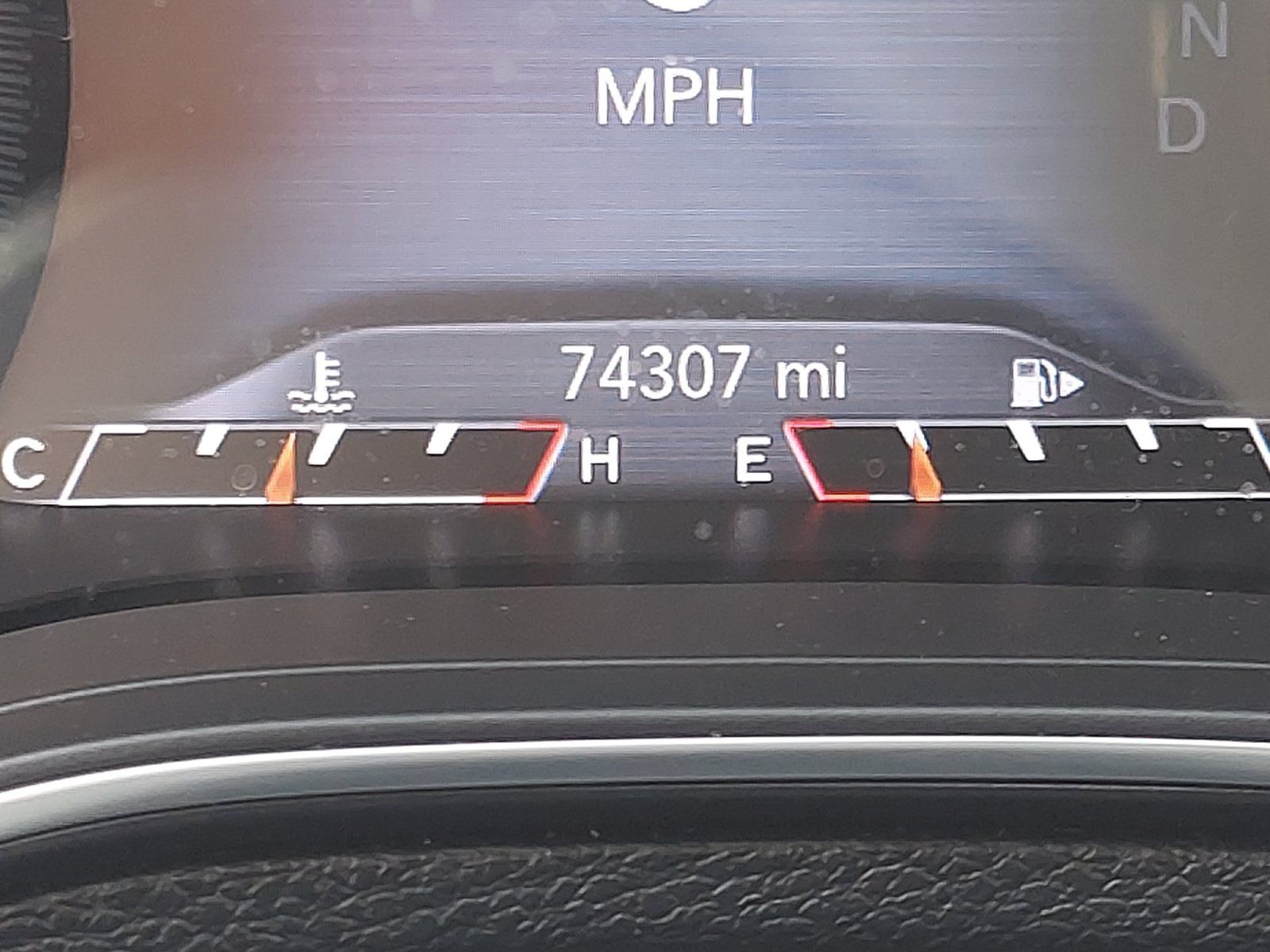 Used 2019 Jeep Cherokee Trailhawk AWD/4WD image 2