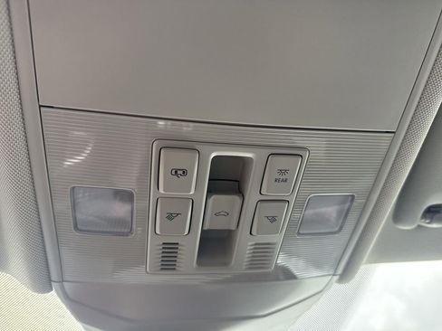 New 2026 Volkswagen Jetta SE FWD image 35