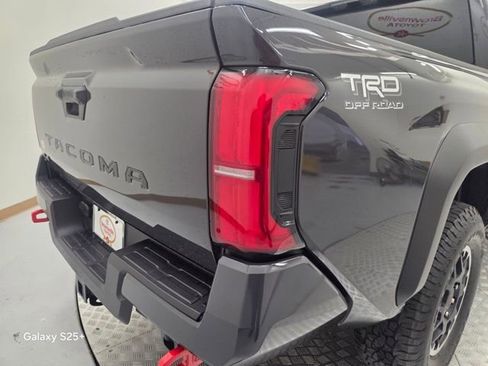 New 2026 Toyota Tacoma TRD Off-Road AWD/4WD image 30