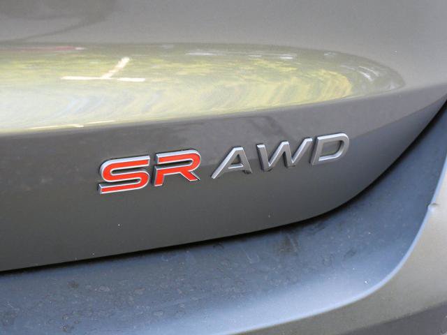Certified 2025 Nissan Kicks SR AWD/4WD image 10