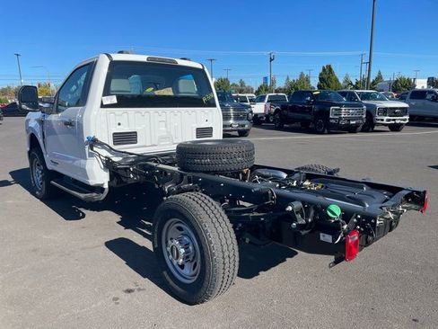 New 2026 Ford F350 XL w/ XL Chrome Package AWD/4WD image 9
