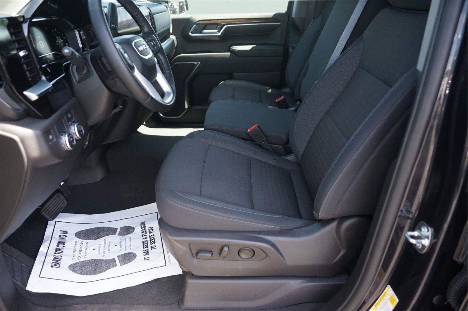 Used 2024 GMC Sierra 1500 Elevation RWD image 9