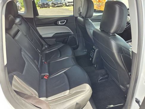Used 2022 Jeep Compass Limited AWD/4WD image 17