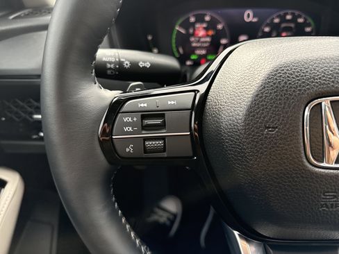 Certified 2025 Honda Accord Touring image 17