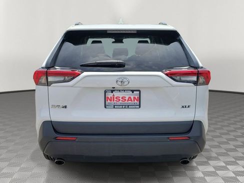 Used 2024 Toyota RAV4 XLE FWD image 3