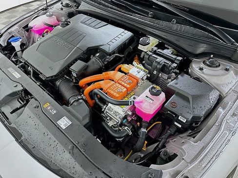 Used 2026 Hyundai Elantra Hybrid FWD image 21