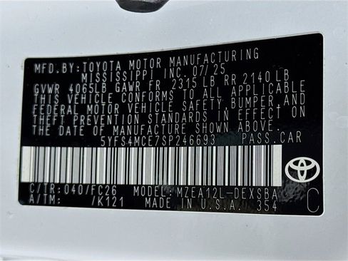 Certified 2025 Toyota Corolla SE image 16