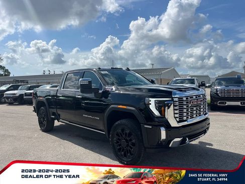 New 2026 GMC Sierra 2500 Denali w/ Denali Reserve Package AWD/4WD image 2