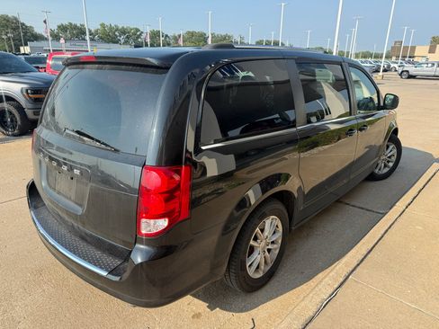 Used 2019 Dodge Grand Caravan SXT FWD image 6