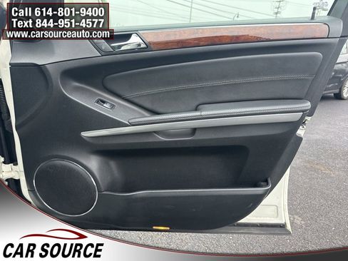 Used 2011 Mercedes-Benz GL 450 4MATIC image 32