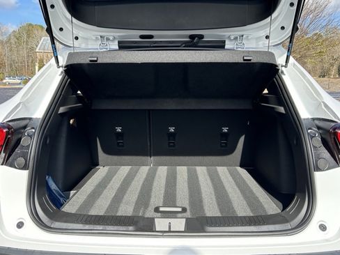 Certified 2026 Chevrolet Trax RS w/ Sunroof Package image 35