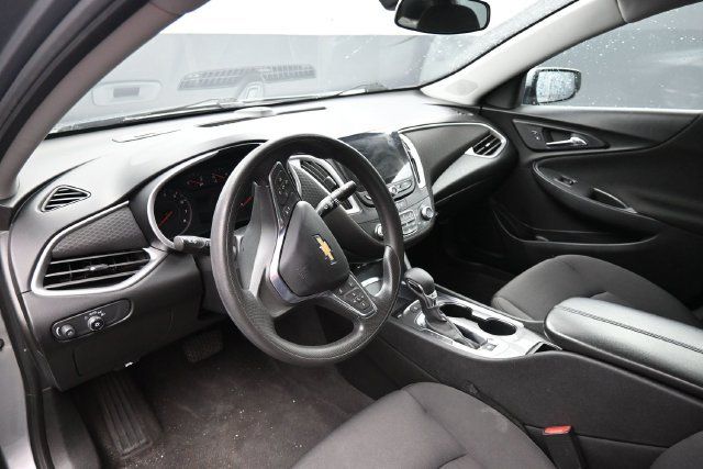 Used 2024 Chevrolet Malibu LT FWD image 16