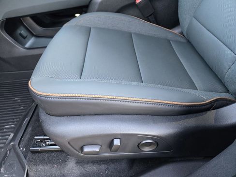 New 2026 GMC Acadia AT4 w/ LPO, Floor Liner Package image 17