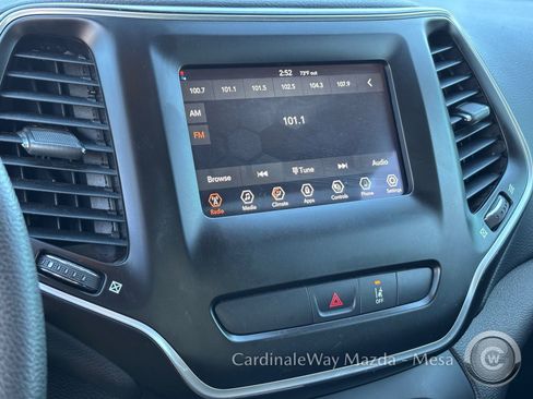 Used 2021 Jeep Cherokee Latitude image 22