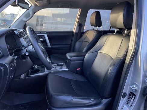 Used 2022 Toyota 4Runner SR5 image 8