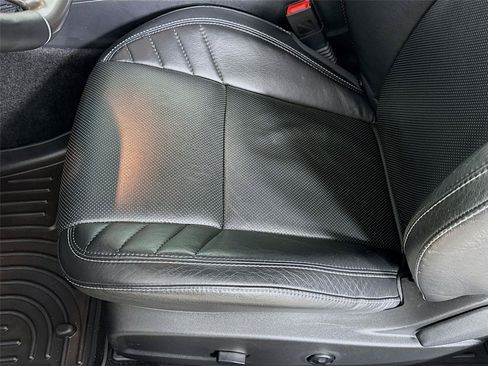 Used 2015 Dodge Challenger SRT Hellcat RWD image 21