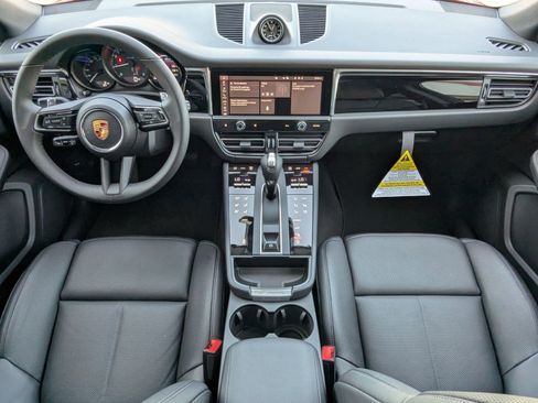 New 2026 Porsche Macan image 22