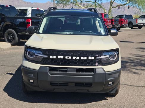 New 2025 Ford Bronco Sport Outer Banks image 2