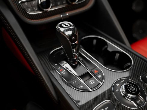 Used 2021 Bentley Bentayga AWD/4WD image 53