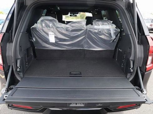 New 2025 Ford Expedition Tremor image 8
