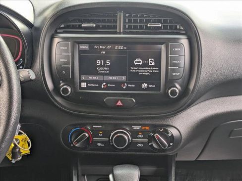 Used 2023 Kia Soul LX w/ LX Technology Package FWD image 14