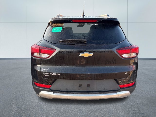 Used 2024 Chevrolet TrailBlazer LT AWD/4WD image 3