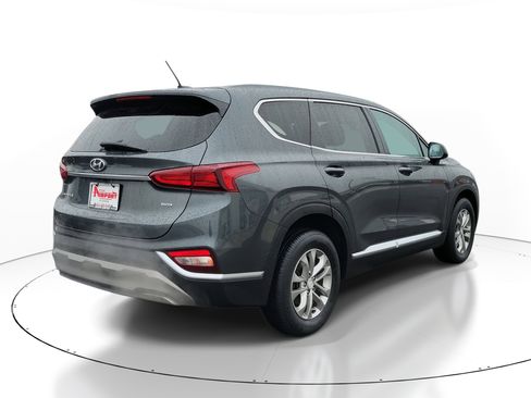 Used 2020 Hyundai Santa Fe SE image 4