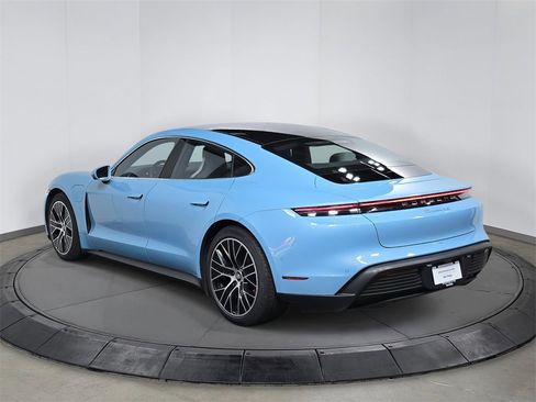 Used 2020 Porsche Taycan 4S image 3