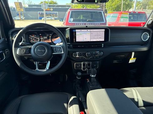 New 2027 Jeep Wrangler Unlimited Sahara AWD/4WD image 19