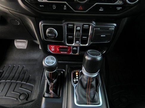 Used 2022 Jeep Gladiator Mojave w/ LED Lighting Group image 19