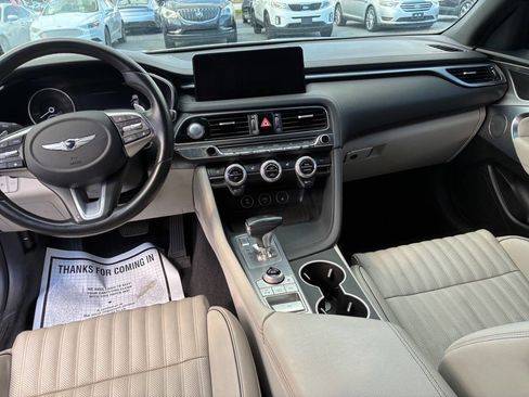 Used 2022 Genesis G70 2.0T w/ Prestige Package image 10