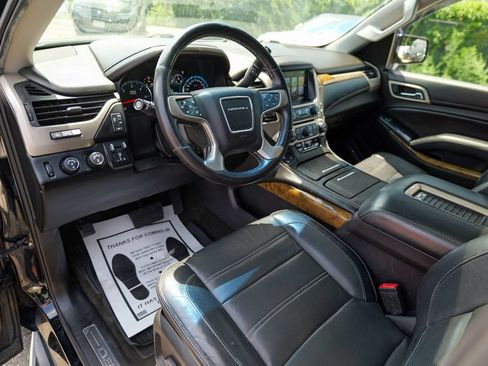 Used 2017 GMC Yukon Denali w/ Open Road Package AWD/4WD image 21