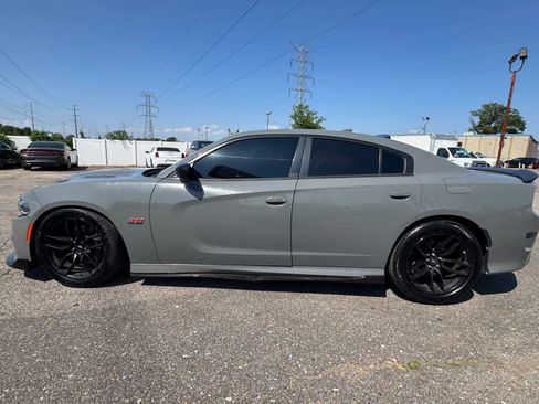 Used 2019 Dodge Charger Scat Pack RWD image 22