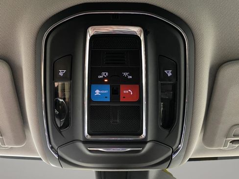 Used 2023 Jeep Grand Cherokee L Laredo AWD/4WD image 17