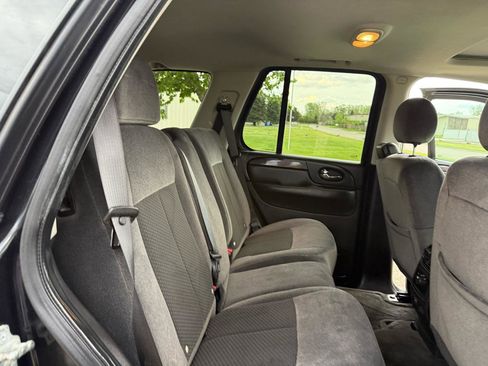 Used 2009 GMC Envoy SLE w/ Sun And Sound Package AWD/4WD image 27