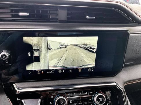 Used 2024 GMC Sierra 2500 AT4 w/ AT4 Premium Plus Package image 19