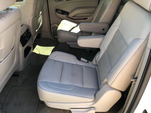 Used 2015 GMC Yukon XL Denali w/ Touring Package AWD/4WD image 37
