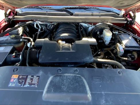 Used 2015 GMC Yukon SLT w/ HD Trailering Package image 31