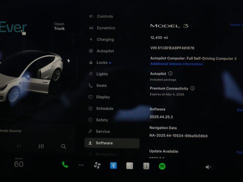 Used 2023 Tesla Model 3 Standard Range image 7