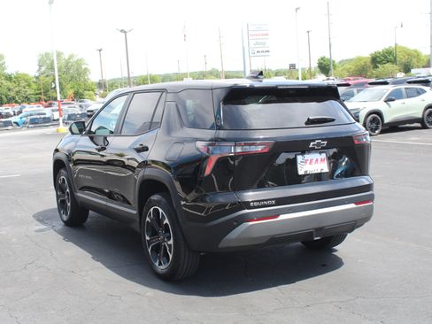 New 2026 Chevrolet Equinox LT w/ Safety and Technology Package FWD image 5