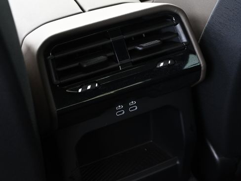 Used 2026 BMW i5 eDrive40 w/ M Sport Package image 27