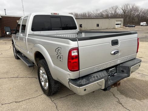 Used 2015 Ford F250 Lariat w/ Chrome Package image 3